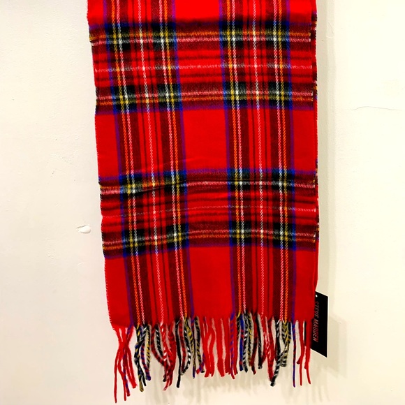 NWT - Steve Madden Long Red Scarf 🧣 - Picture 1 of 4